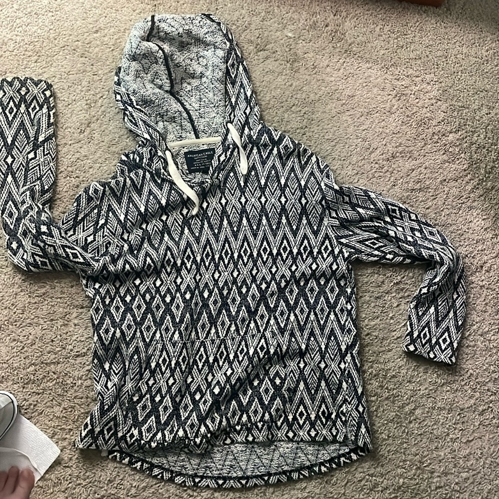 American Eagle Men’s knit Baja hoodie/ sweatshirt